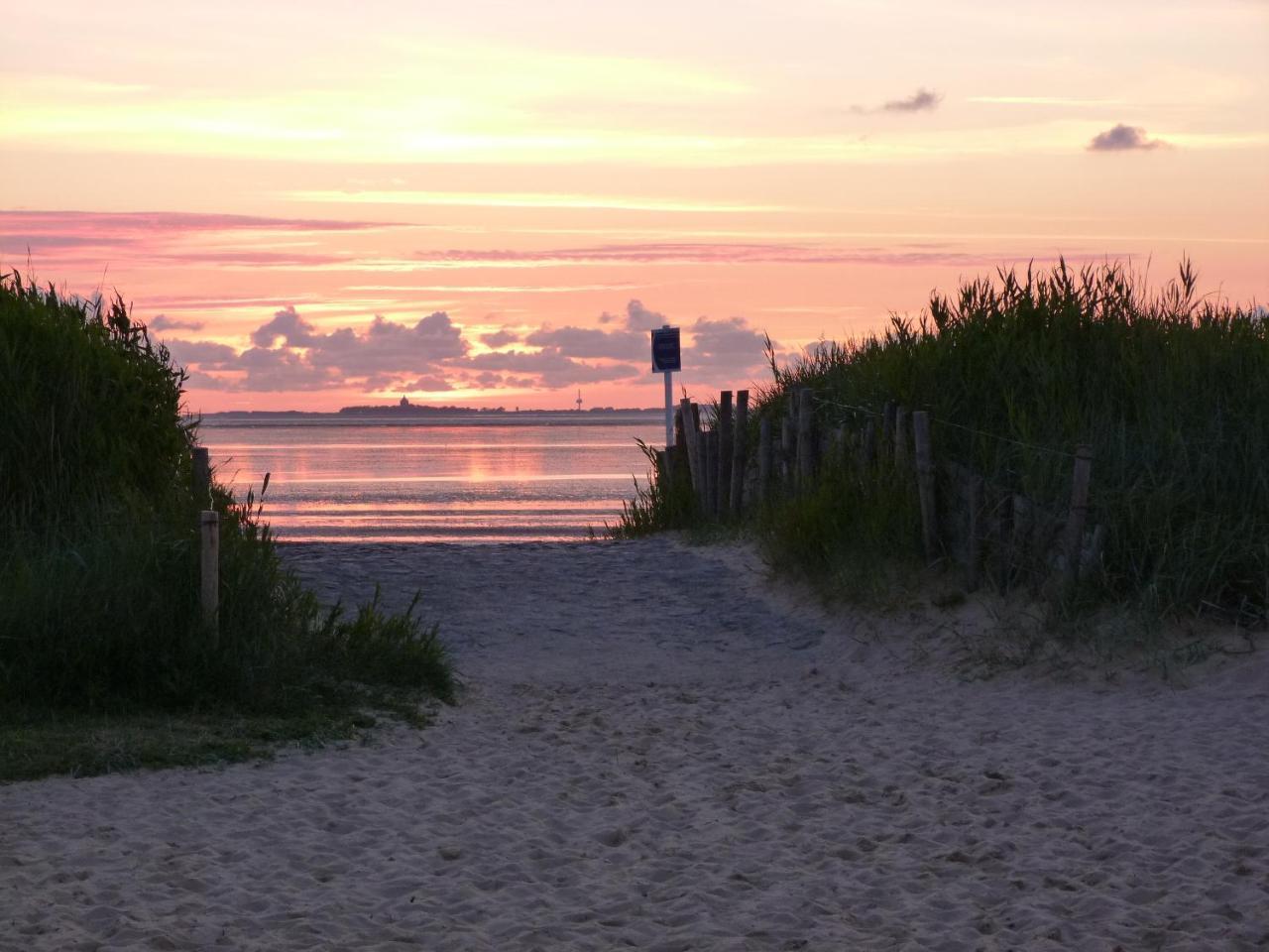 Ferienhaus Zur Waldfee Cuxhaven Dış mekan fotoğraf